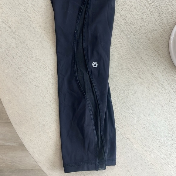 Lululemon athletica training tights with pockets - Picture 4 of 5